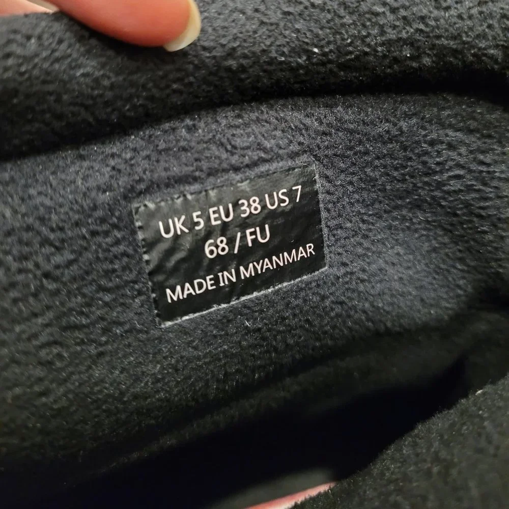 HUNTER Women's Intrepid Insulated Short Snow Boots BNWT Size 7 - Picture 6 of 12